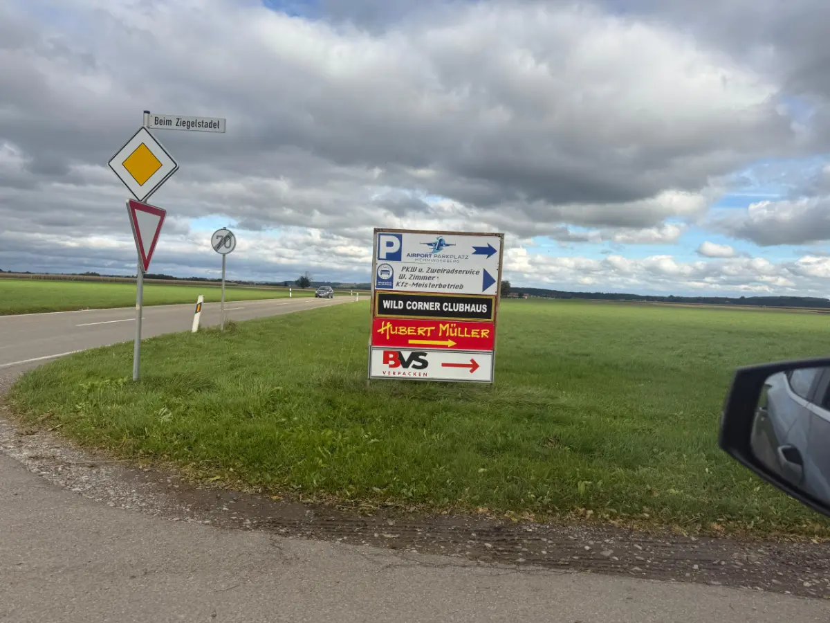 Aiportparken24 am Flughafen Memmingen - kleine Schlüsseltresore