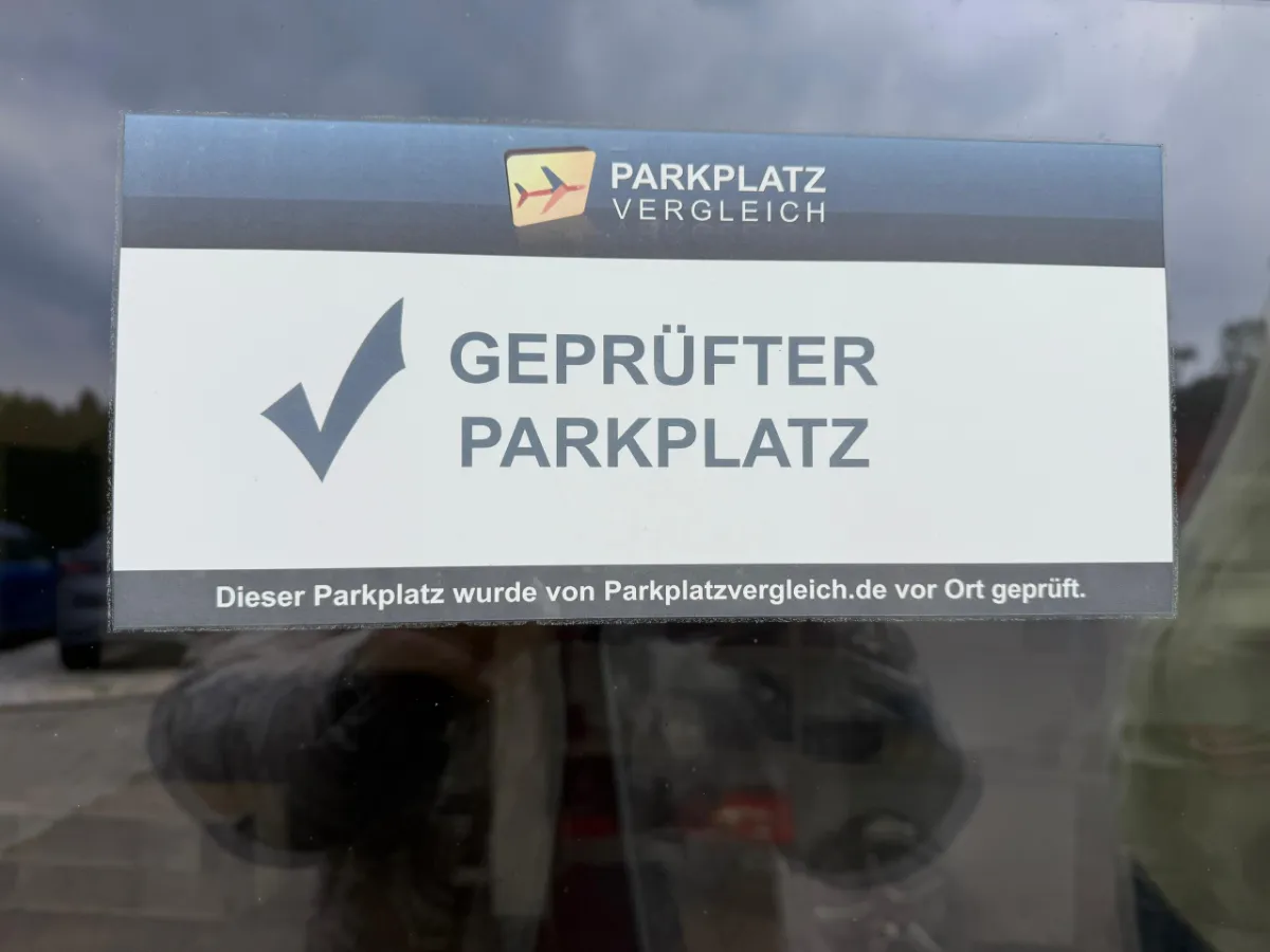 Aiportparken24 am Flughafen Memmingen - geprüfter Parkplatz